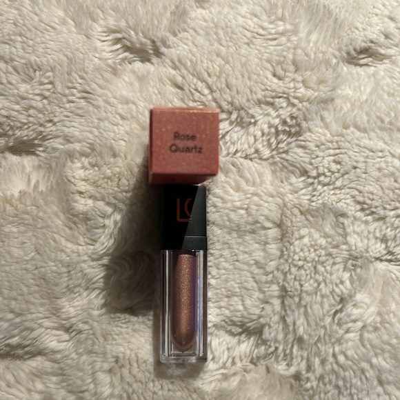 Lucky Chick liquid Eye Shadow in Rose Quartz - Picture 3 of 3